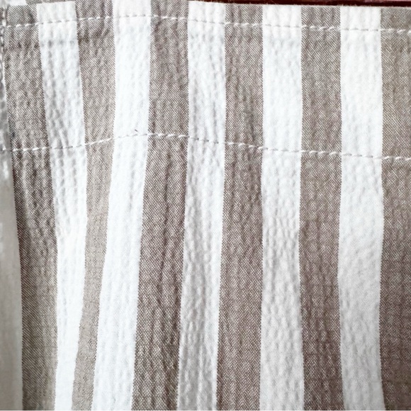 Everlane Seersucker Beige and White Striped Midi Dress - Picture 6 of 12